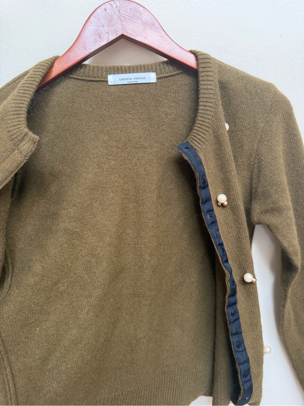 Oriental Vintage Olive Pearl-Embellished Knit Cardigan - Picture 5 of 6
